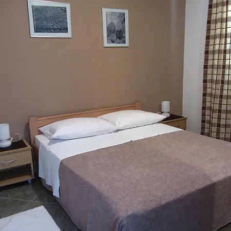 Apartment Hela *